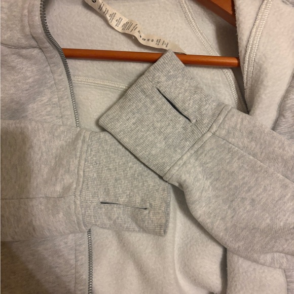 Lululemon Athletica Scuba Full-Zip Cropped Hoodie - Picture 8 of 8